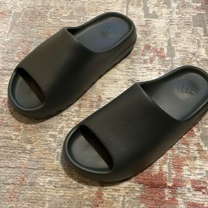 NWT! Yeezy Slides